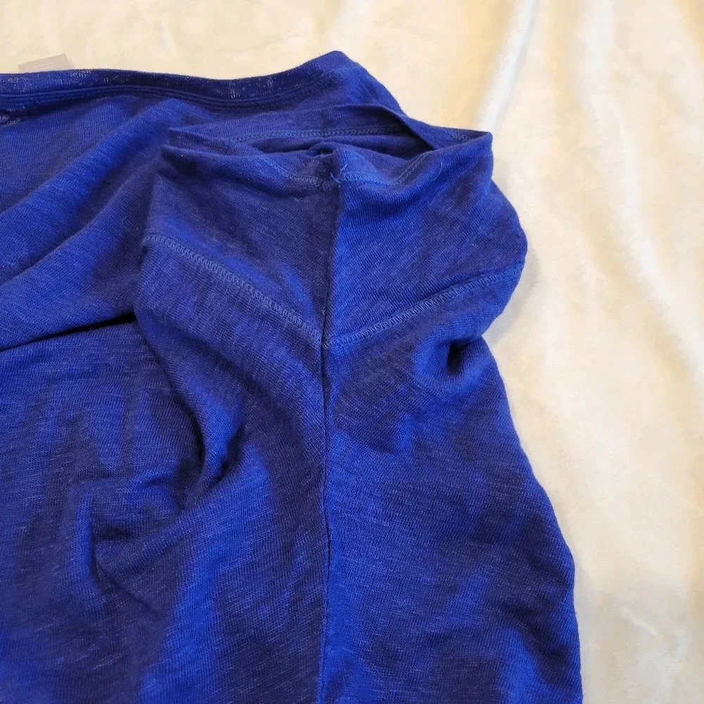 Chico's Beautiful Blue Solid Color Short Sleeved  Top Women's SZ 2 - Picture 8 of 14